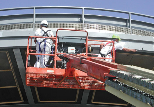 U.S. Coatings cross-trains its employees to ensure that everyone on the team is knowledgeable about specialty products and techniques. 