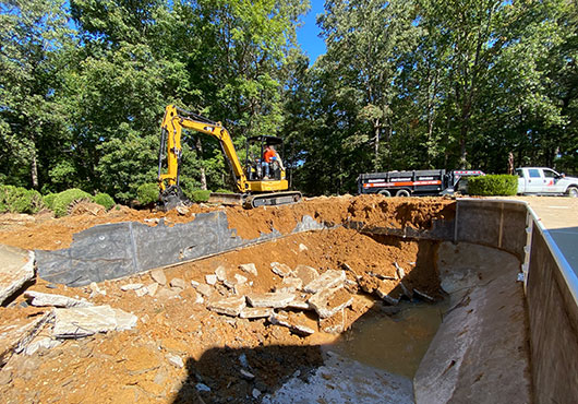 From digging out pools to demoing building interiors, BossHogg Industries is one of the Richmond area’s busiest demolition, site development and excavation businesses.
